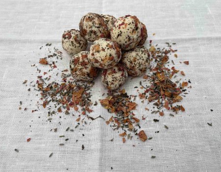 Badebomen mit Molke,Rose, Melisse, Lavendelheic